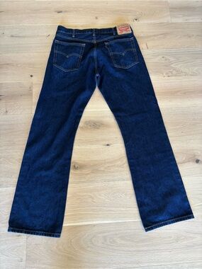 Men’s Levi Bootcut Jeans, Like New, Slim Fit, Dark Wash, 100% Cotton, 36 x 34
